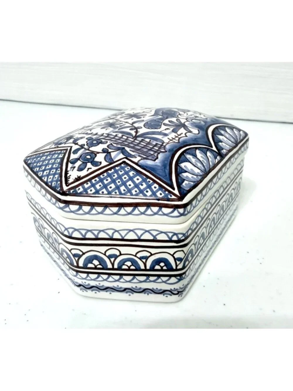 VTG Blue & White Chinoiserie Portugal Hand Painted Floral Lidded Trinket Box